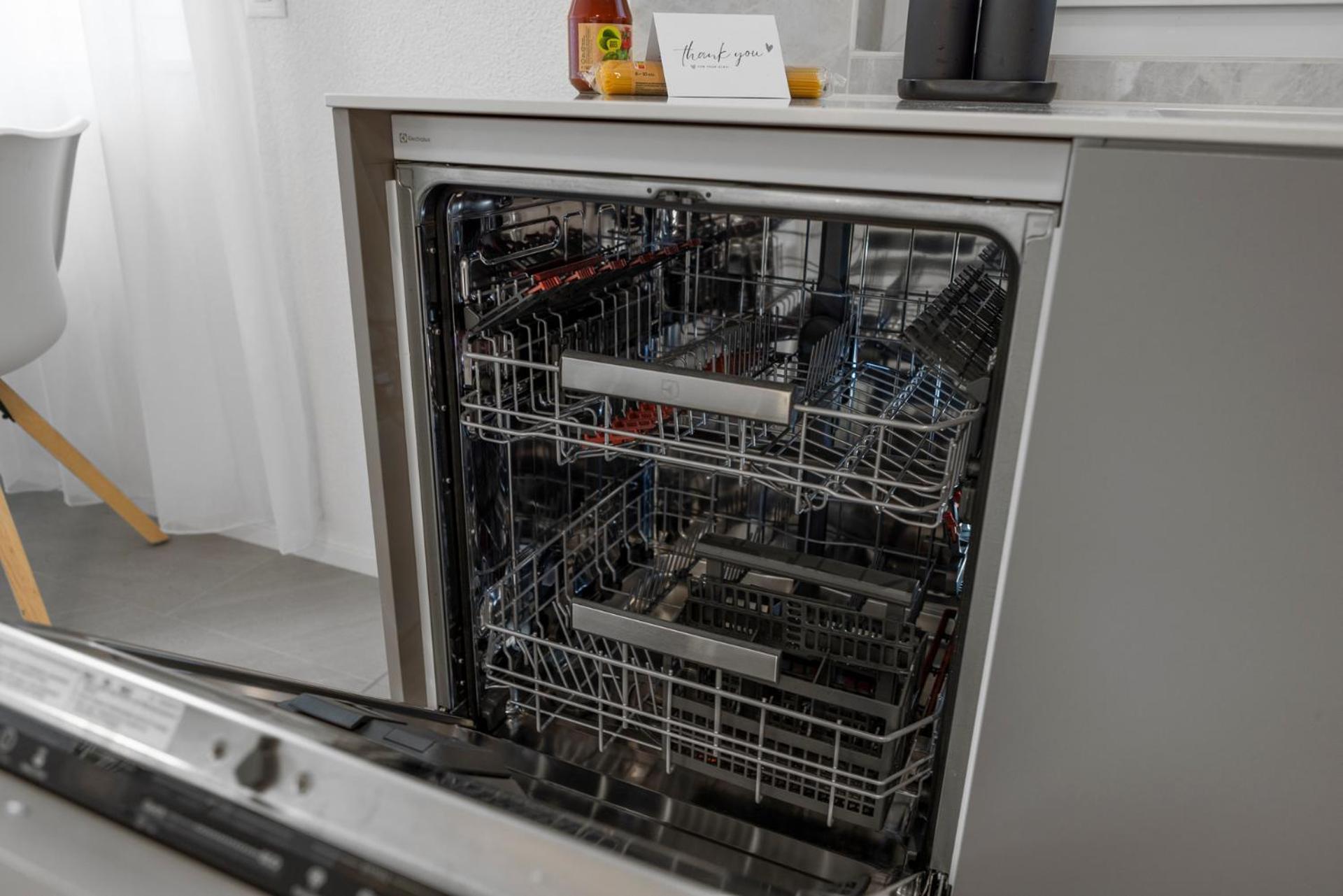 Stayy Flagship Limmattal - Contactless Check-In Schlieren Værelse billede